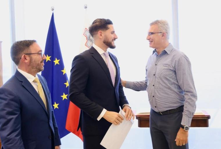 Alex Borg asks Speaker to urgently convene Parliament following Fenech verdict